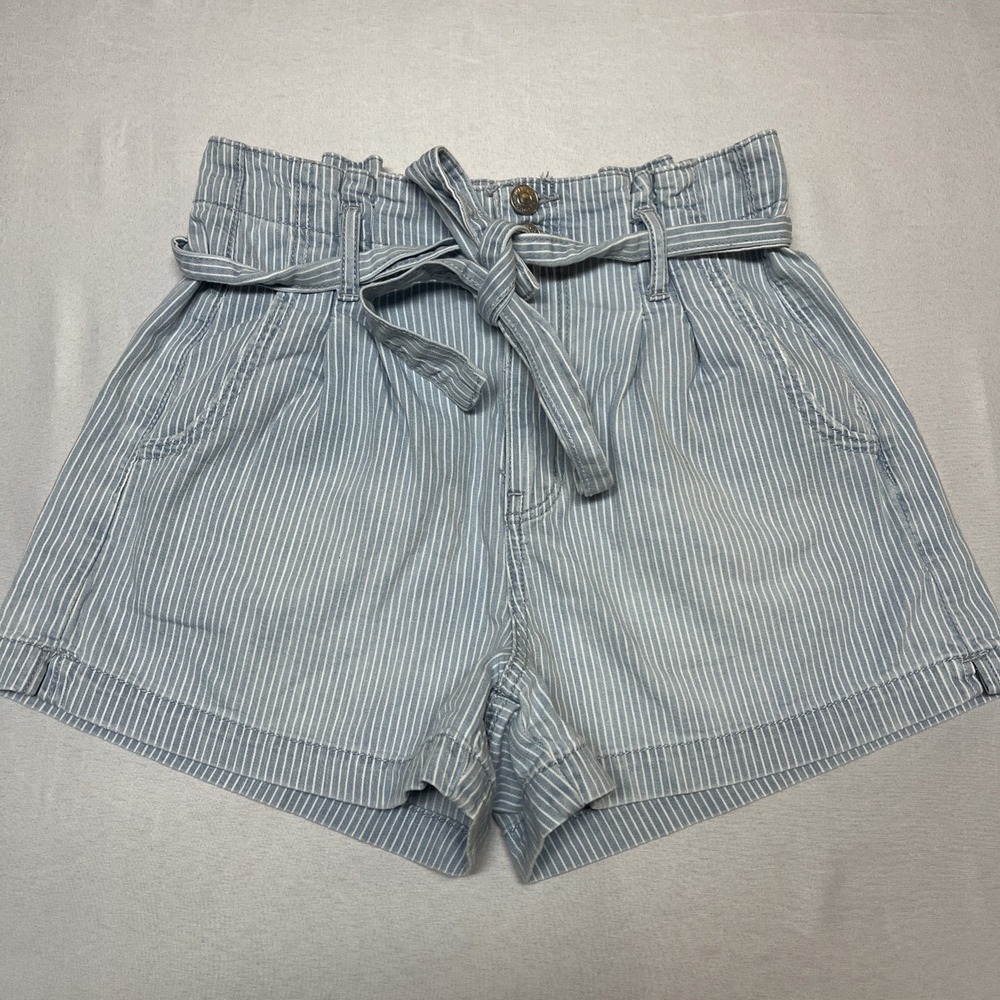 American Eagle Paperbag Denim Shorts Boue White Striped Mom Short Size 4